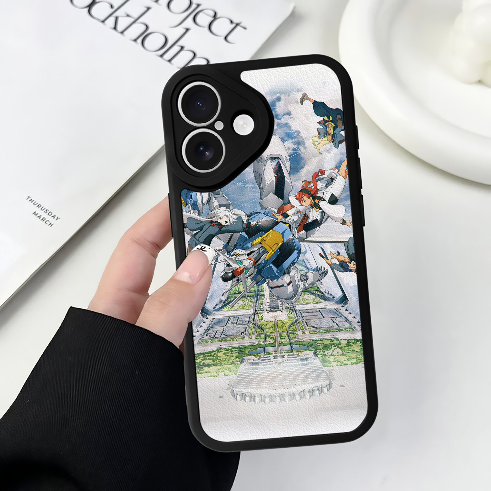 （画像用） 機動戦士ガンダム Mobile Suit Gundam 【iPhone 16シリーズ対応】シリコンスマホケース（レザー調） 材質：シリコン